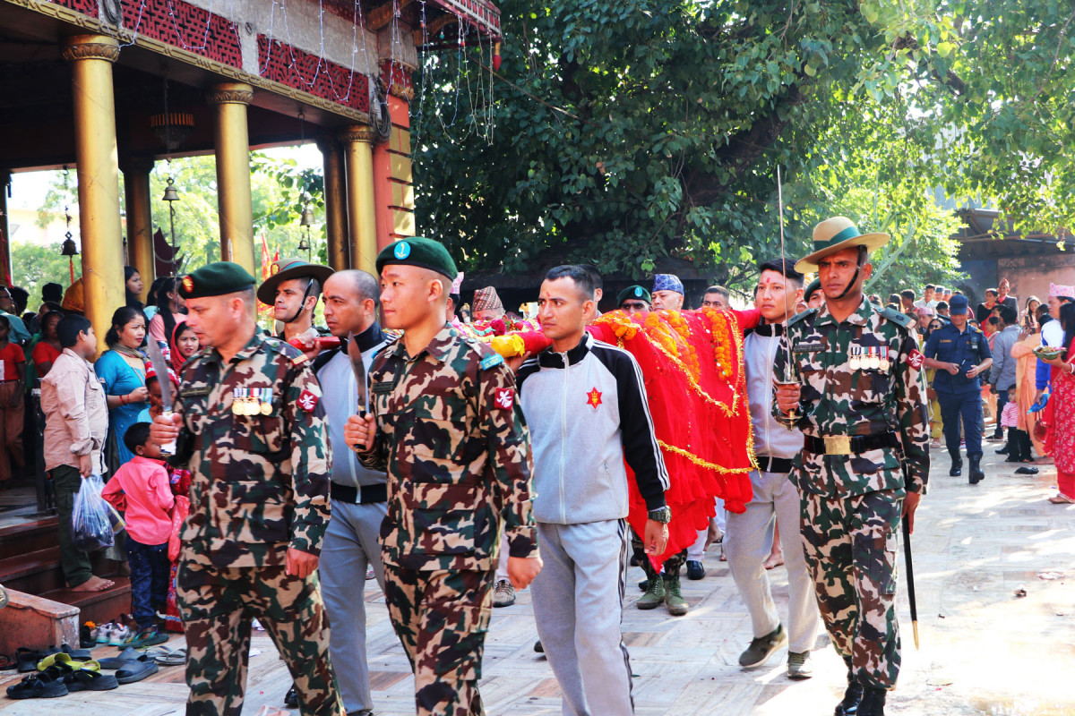 RupaniGM_Janaki_RSS_04_fulpati03.JPG
